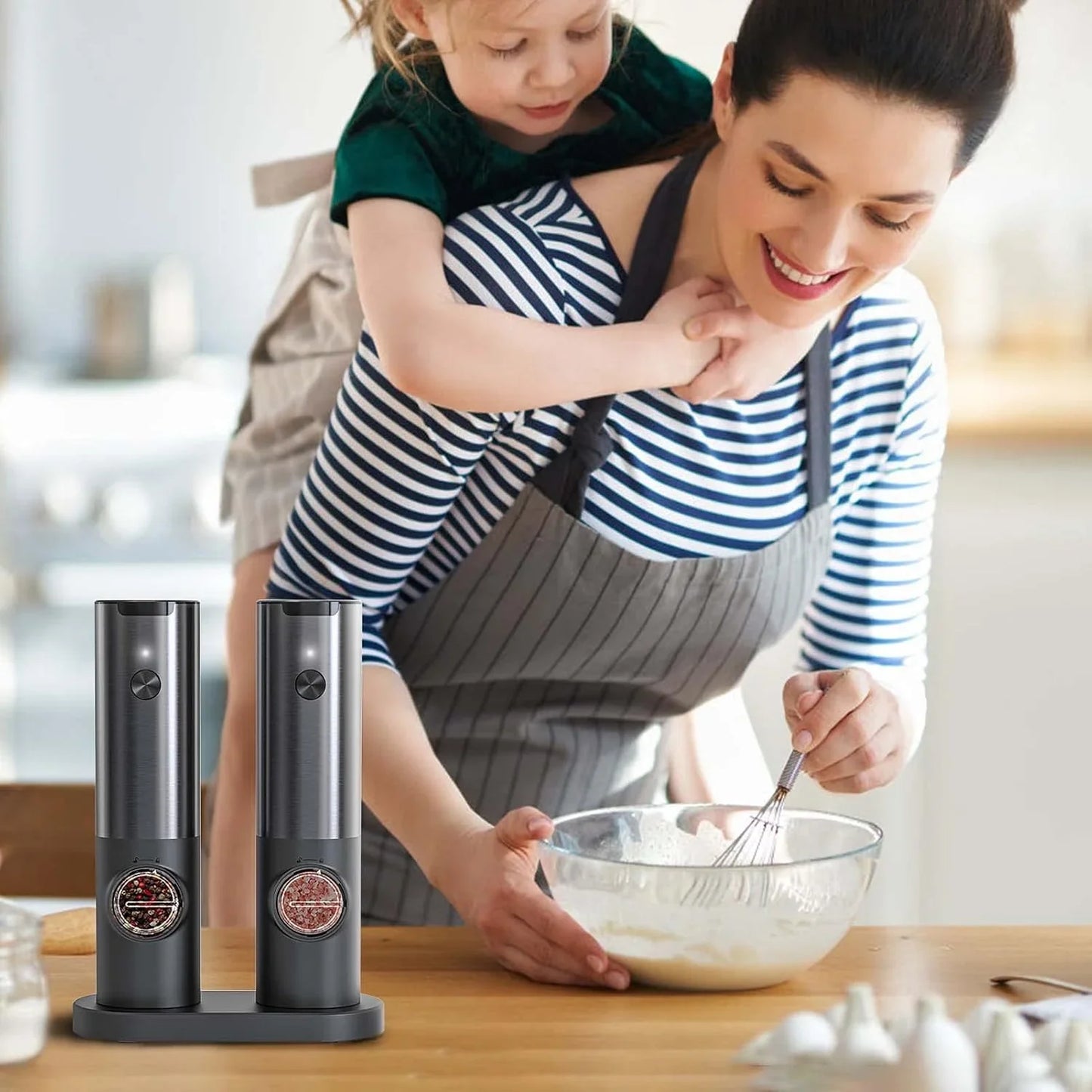 Sleek Electric Salt and Pepper Mill, Rechargeable Design