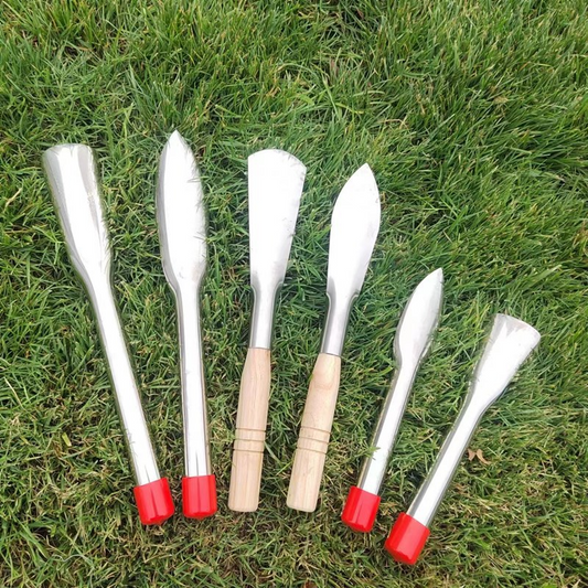 Sturdy Stainless Steel Weeder, Ergonomic Wooden Handles