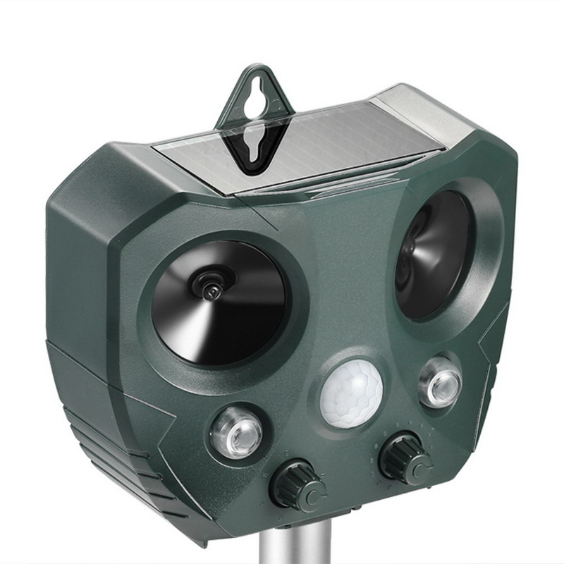 Solar-Powered Ultrasonic Repeller, Effective Animal Deterrent