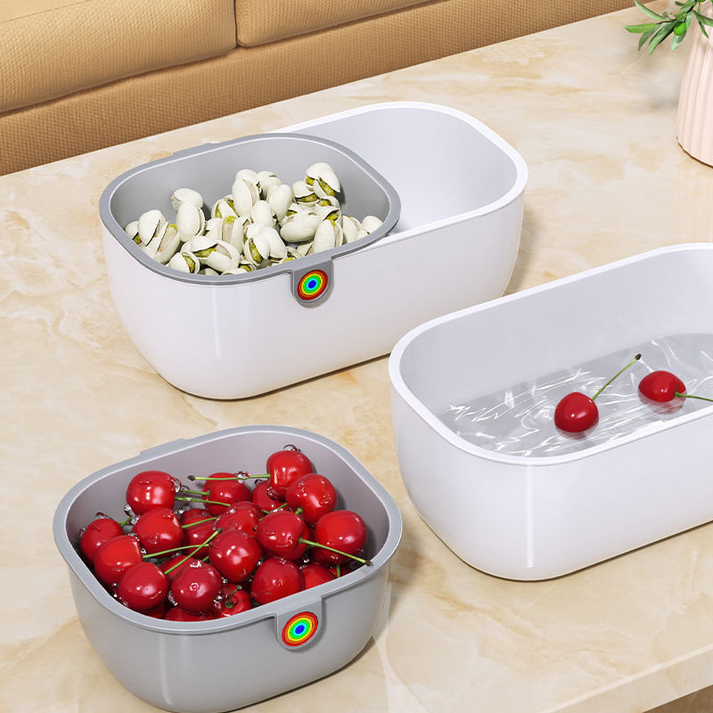 Two-Tier Snack Bowl, Practical Design
