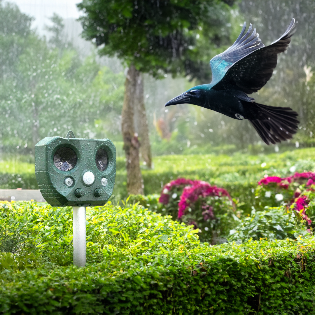 Solar-Powered Ultrasonic Repeller, Effective Animal Deterrent