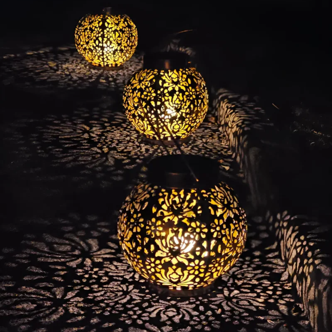 Weather-Resistant Solar Hanging Light, Outdoor Garden Use
