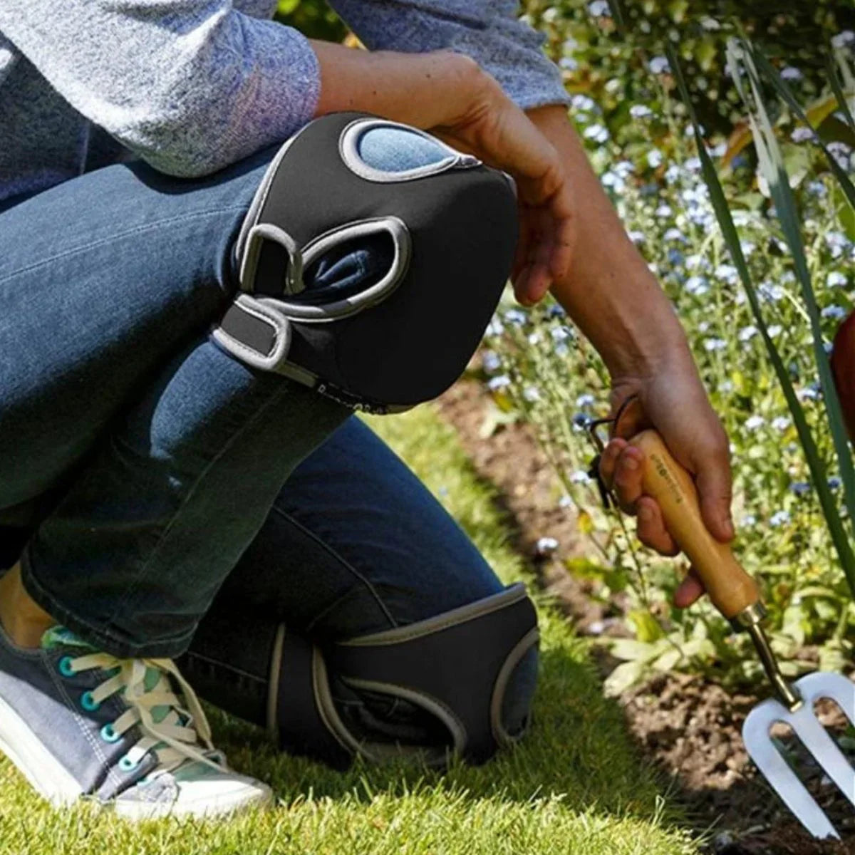 Comfortable gardening knee pads, padded support