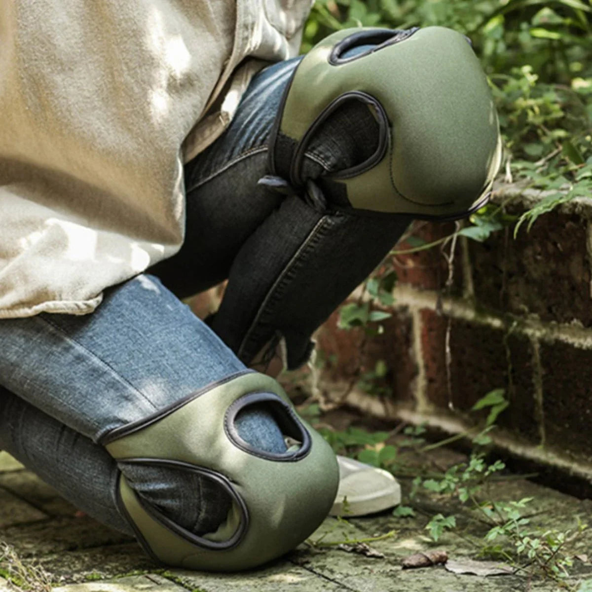 Comfortable gardening knee pads, padded support